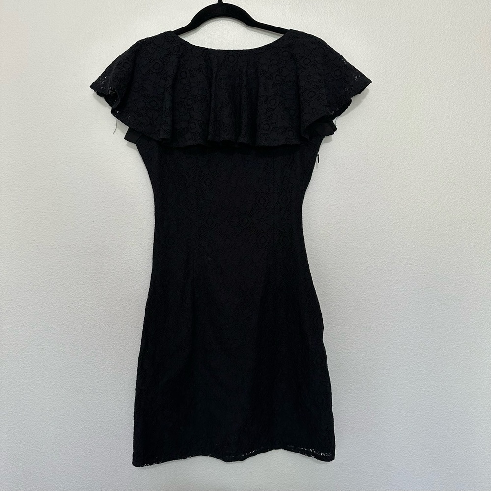 Shabby apple ruffle neckline lace sheath dress women’s size 0/2 black flawed